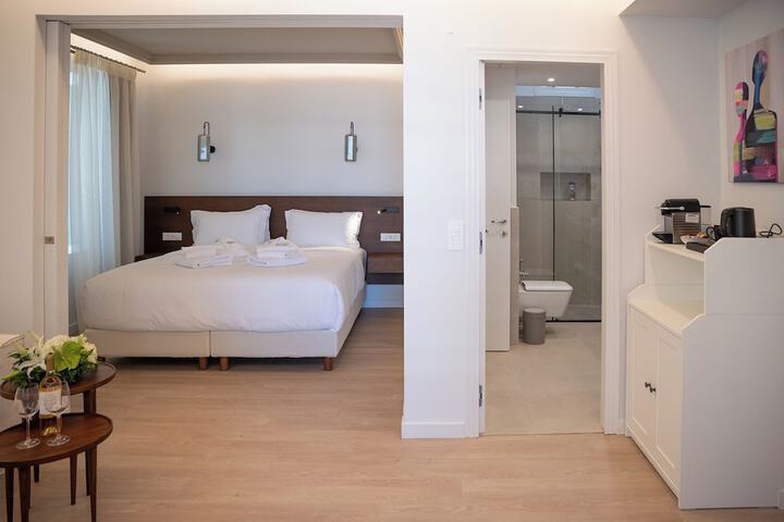 Room 84 of 182