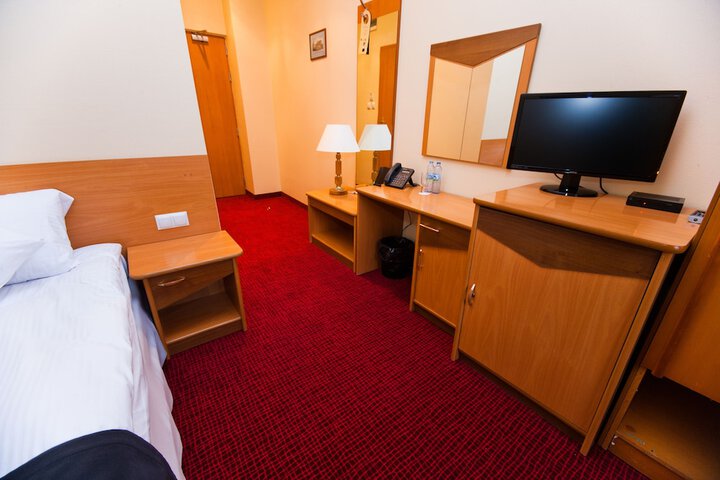 Room 18 of 51