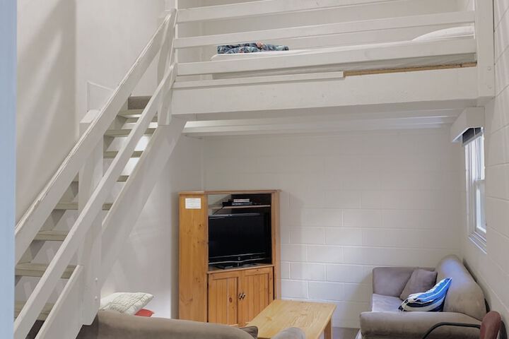 Room 122 of 216