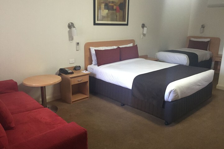 Room 4 of 46