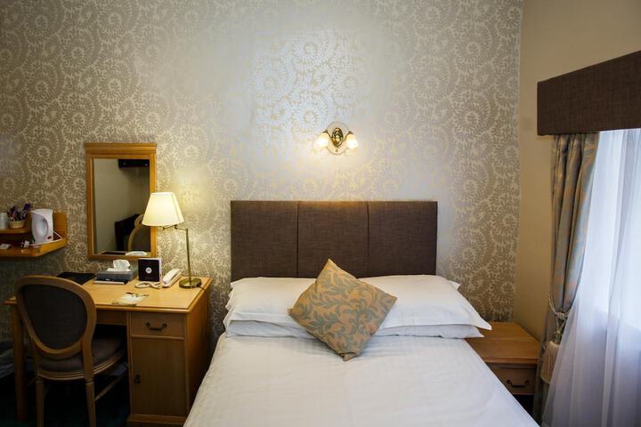 Room 8 of 63