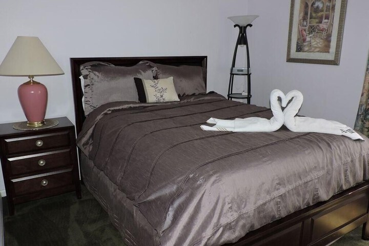 Room 4 of 34