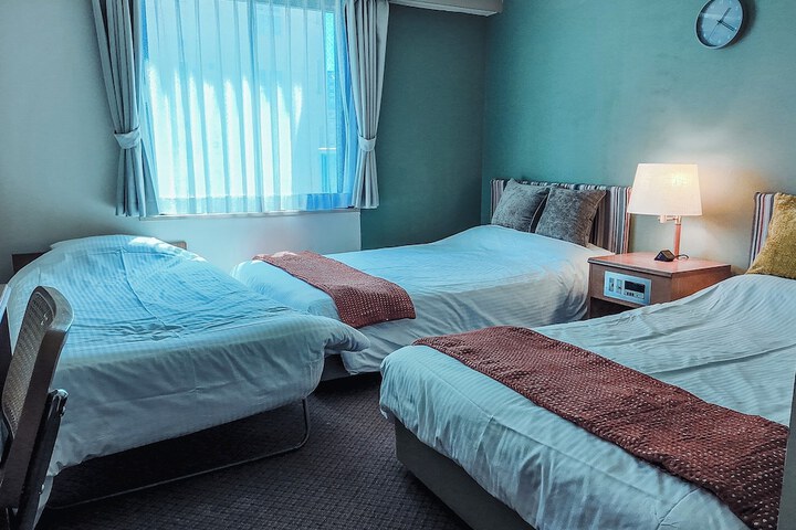 Room 15 of 27