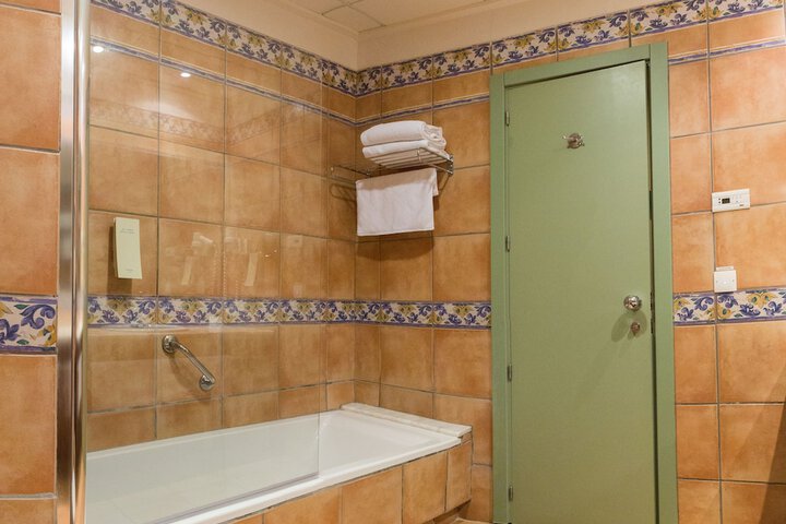 Room 22 of 82