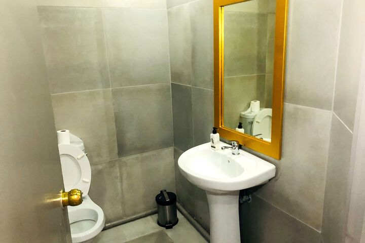 Room 175 of 241