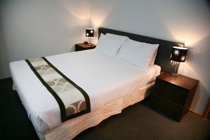 Room 14 of 32