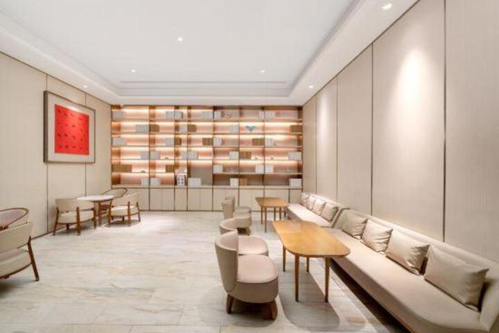 Hanting Hotel (Harbin Jingyang Street China Baroque Shop)
