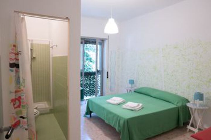 Room 12 of 37