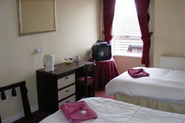 Room 2 of 9