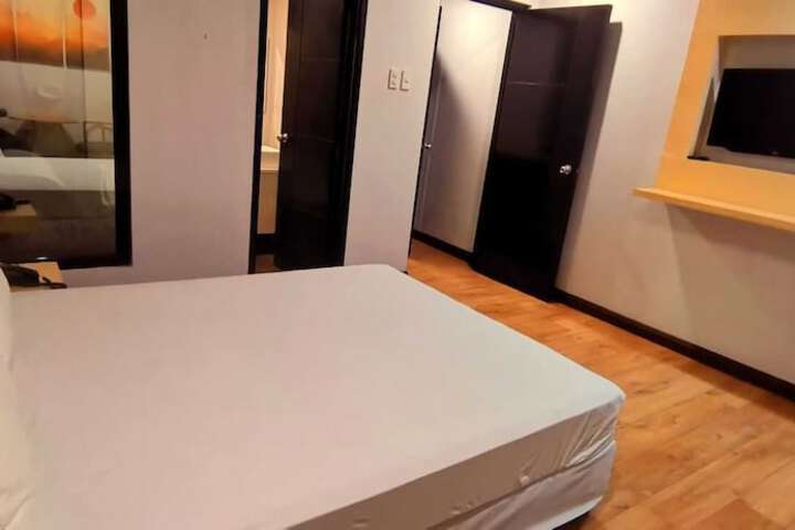 Room 2 of 12