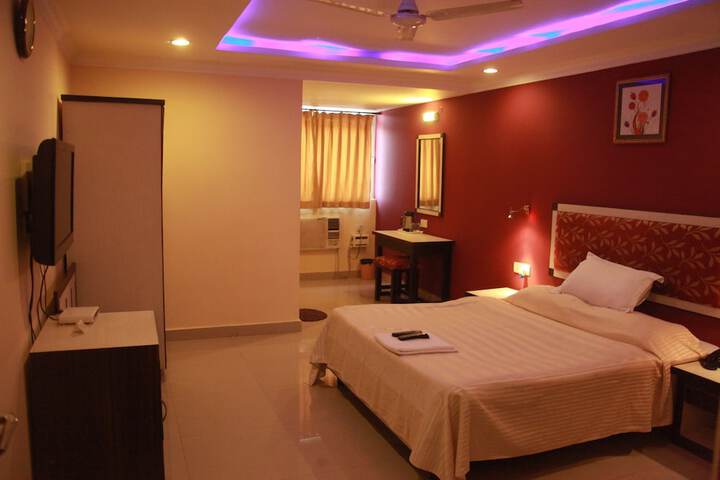 Room 3 of 4