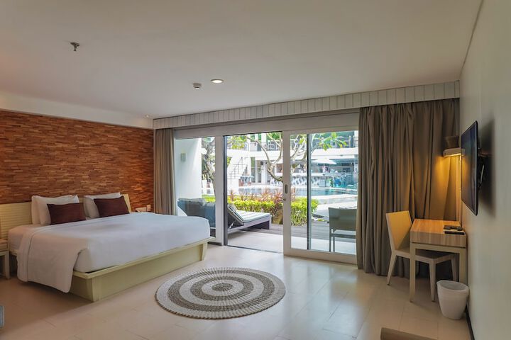 Room 21 of 76