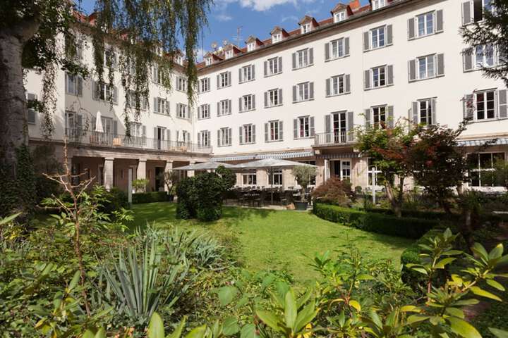 Hotel Exterior 62 of 64
