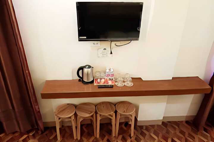 Room 37 of 48
