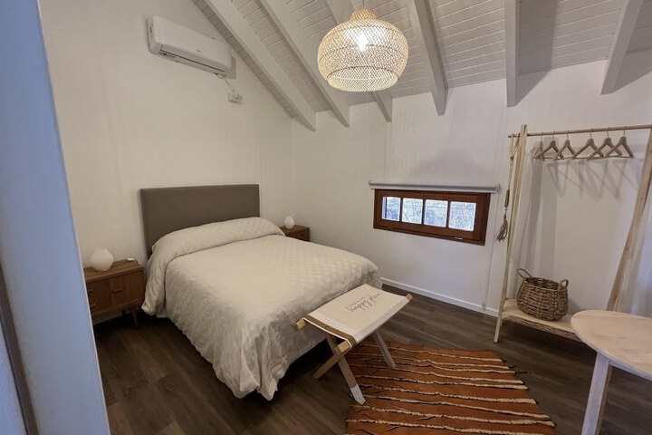 Room 5 of 16