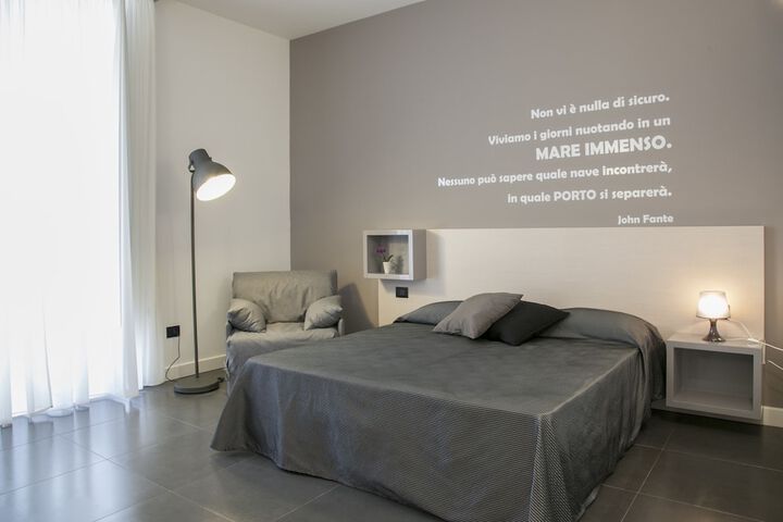 Room 4 of 50