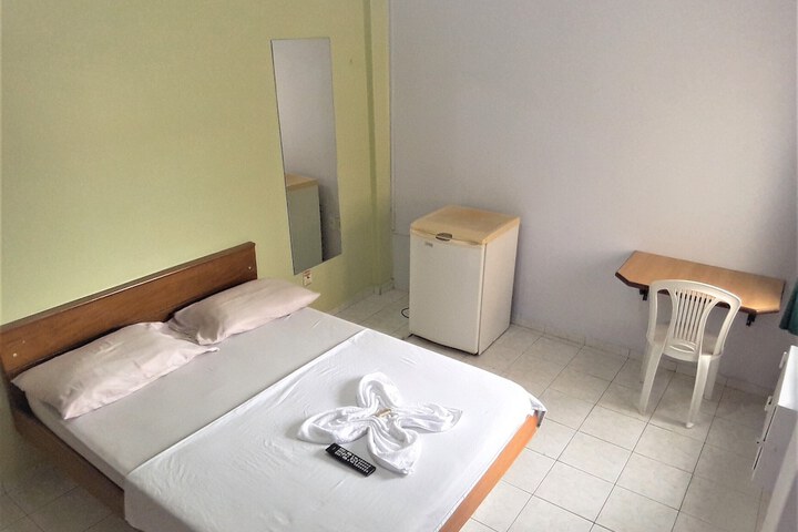 Room 5 of 14