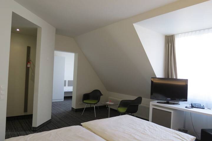 Room 36 of 125