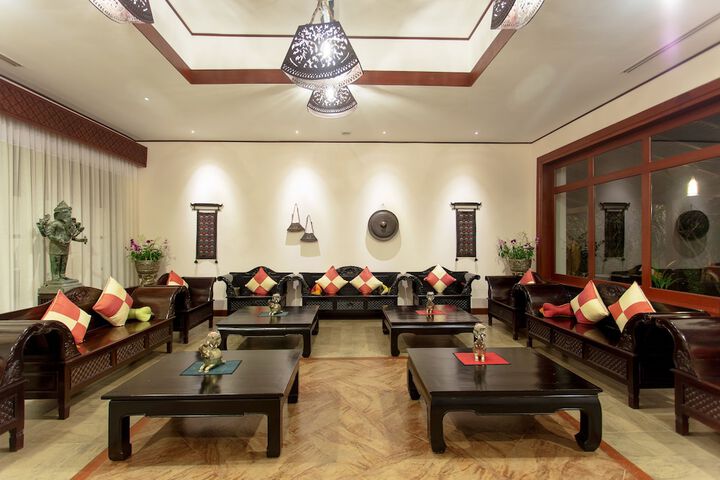 Hotel Interior 4 of 91