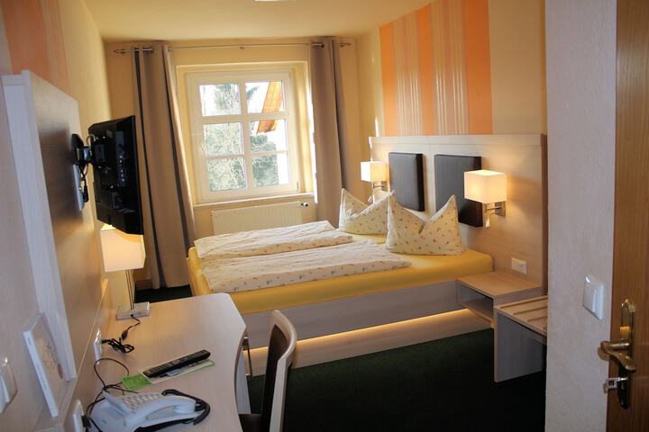 Room 10 of 61