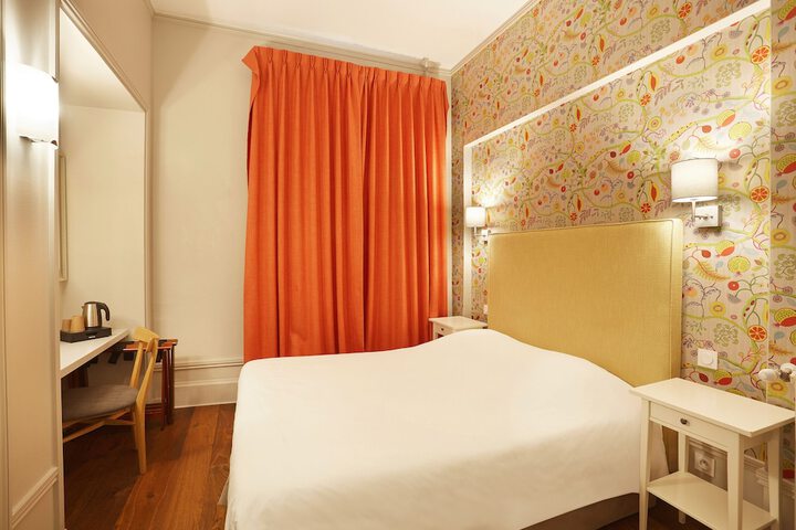Room 22 of 61
