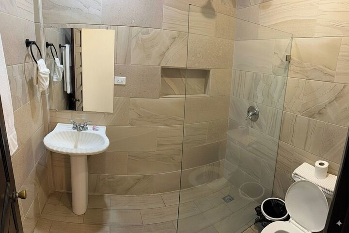 Room 25 of 41