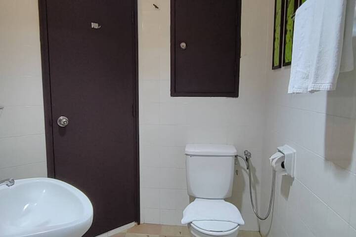 Room 462 of 650
