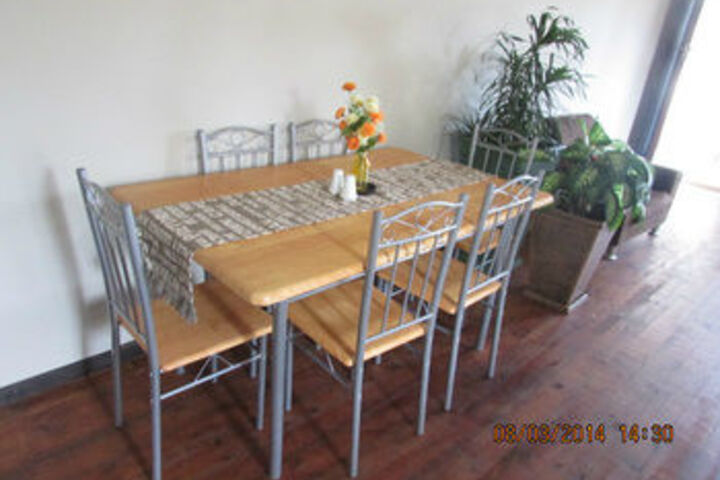 Dining 7 of 21