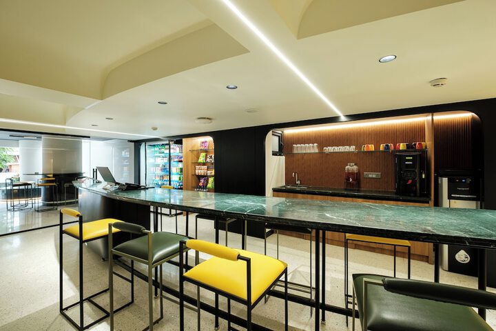 Hotel Interior 16 of 141
