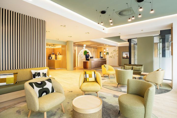 Guest Lobby