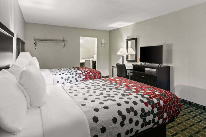 2 Double Beds (11 of 11)