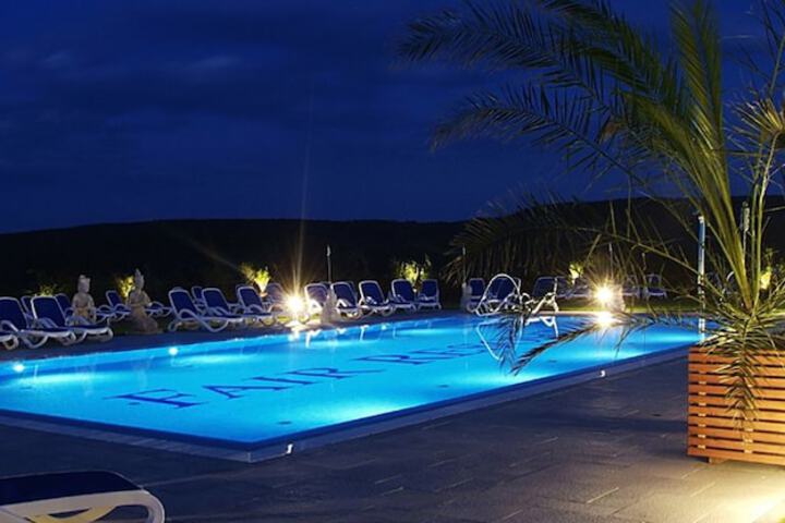Hotel with Pool