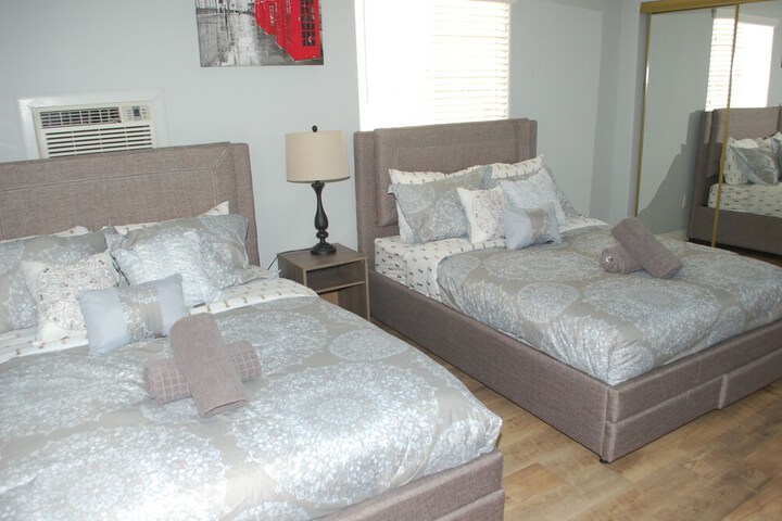 Room 9 of 24