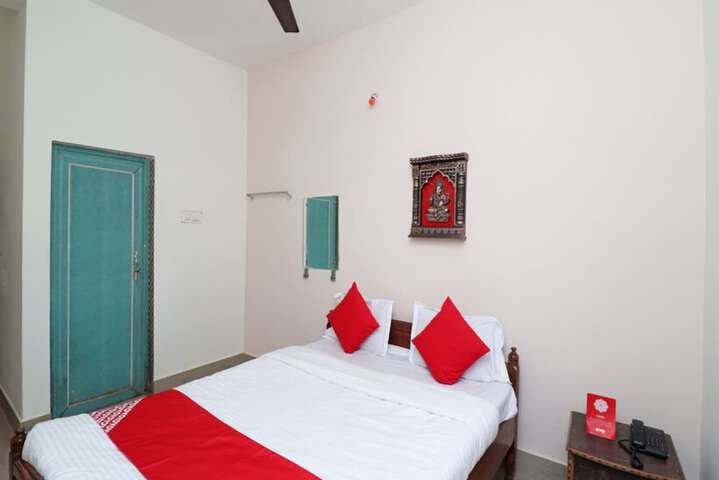 Room 15 of 25