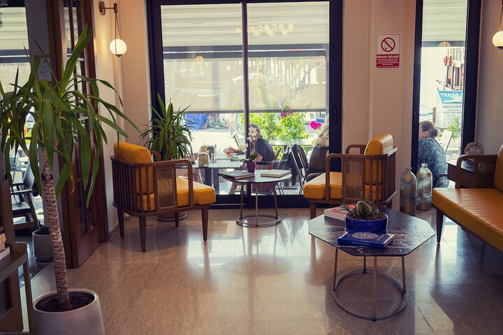 Hotel Interior 4 of 93
