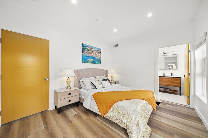 Exterior of Downtown LA Stylish Bedrooms