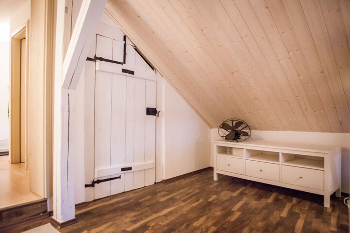 Room 19 of 60