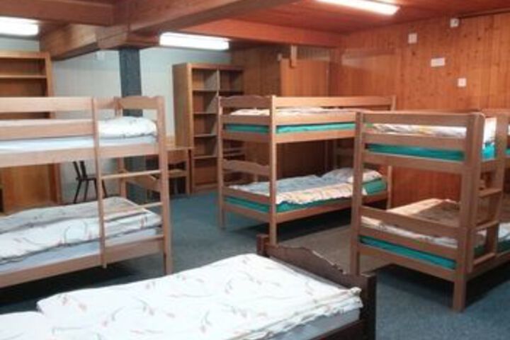 Room 10 of 22