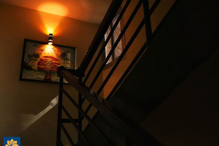 Room 18 of 34