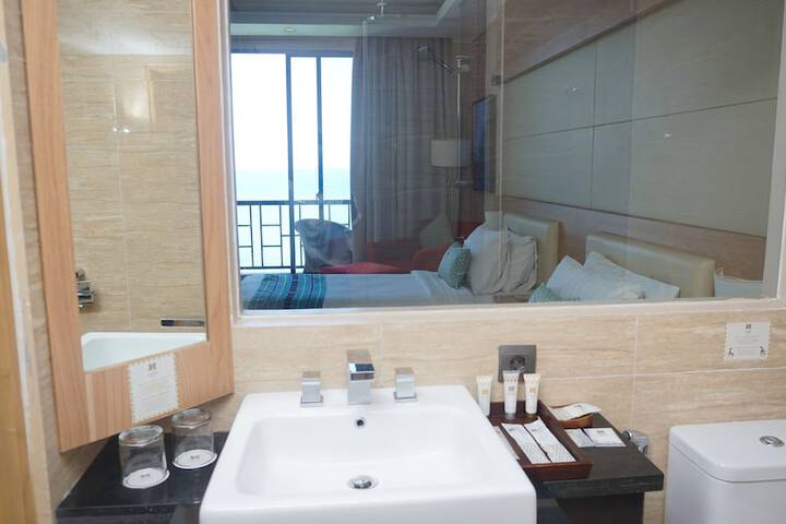 Room 19 of 46