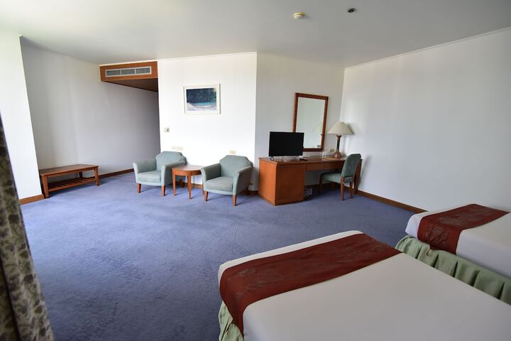 Room 18 of 86