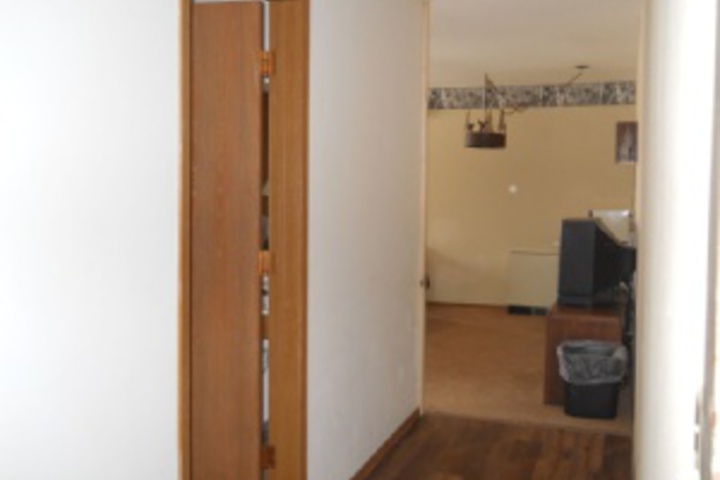 Room 104 of 348
