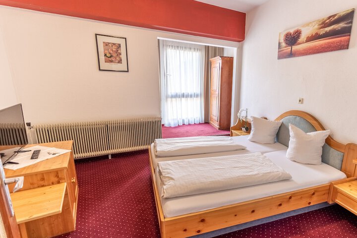 Room 2 of 15
