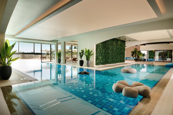 Pool 70 of 133