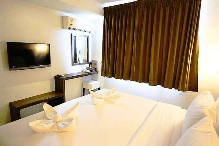 Room 5 of 54