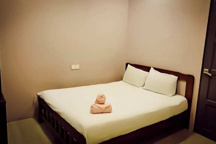 Room 30 of 50