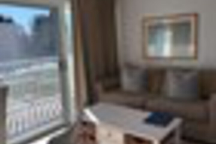 Room 302 of 549