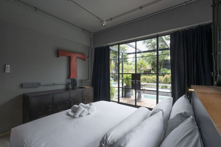 Room 72 of 219