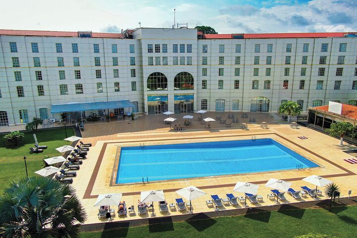 Pool Hotel