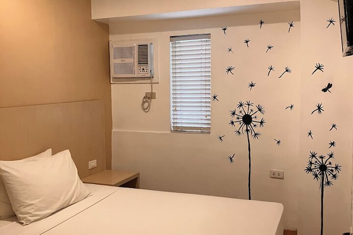 Room 53 of 89